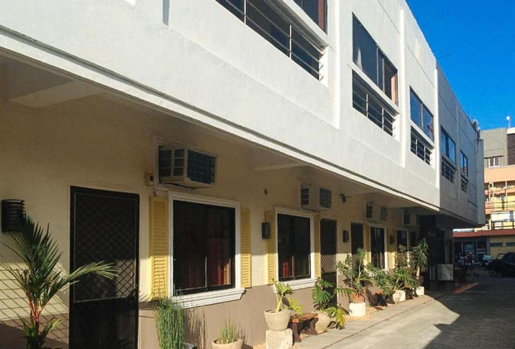 Reddoorz Near Colgante Bridge Naga City Exteriör bild